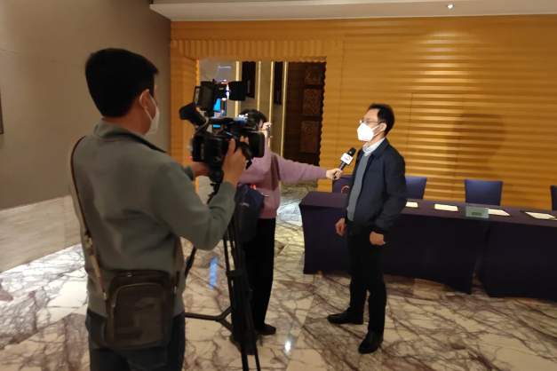 我司总经理陈耿升出席“税务+融合”活动并接受电视台采访