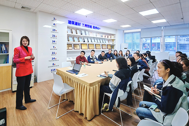 企业赋能分享会 | 嘉毕信公司举办“性格色彩的职场沟通”专题培训